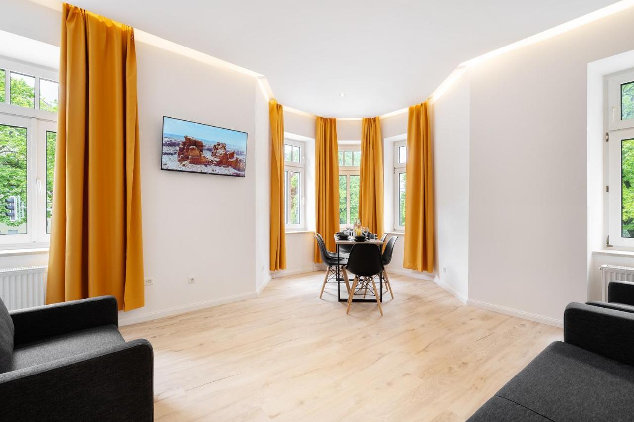 Servus By Homaris *
