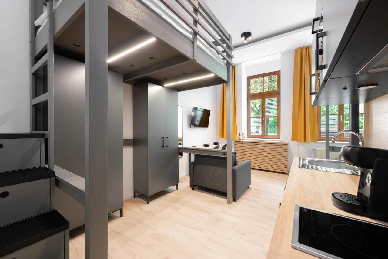 Servus By Homaris *